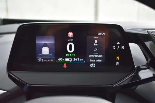Volkswagen ID.4 (2020) thumbnail 6