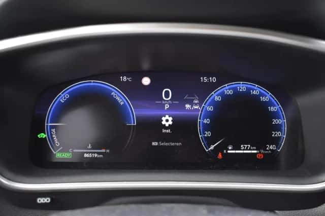Toyota Corolla Cross (2024) thumbnail 6