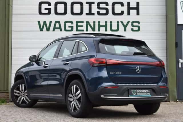 Mercedes-Benz EQA (2023) thumbnail 3
