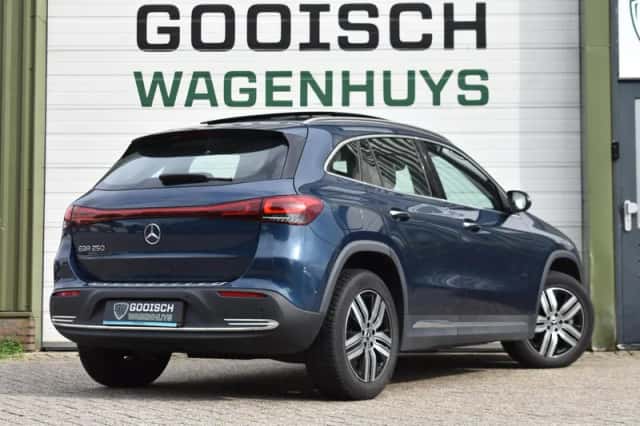 Mercedes-Benz EQA (2023) thumbnail 4