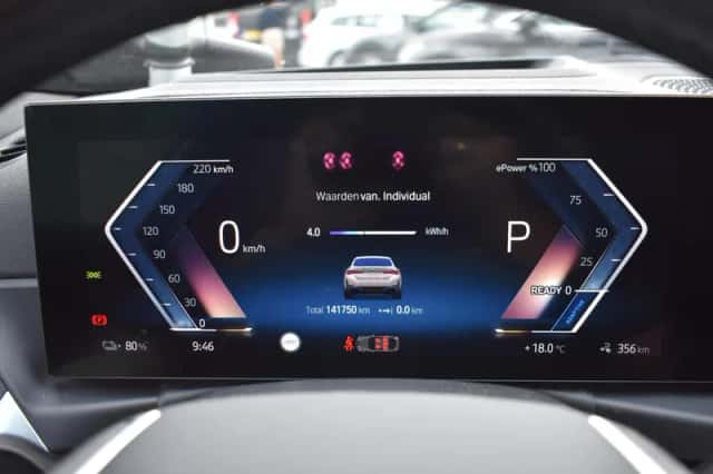BMW i4 (2022) thumbnail 6