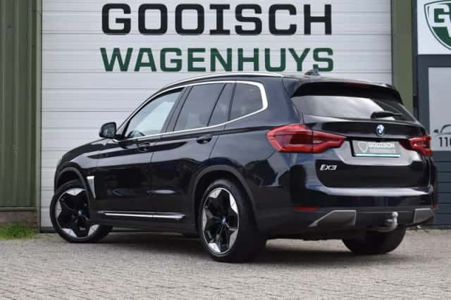 BMW iX3 (2021) thumbnail 3
