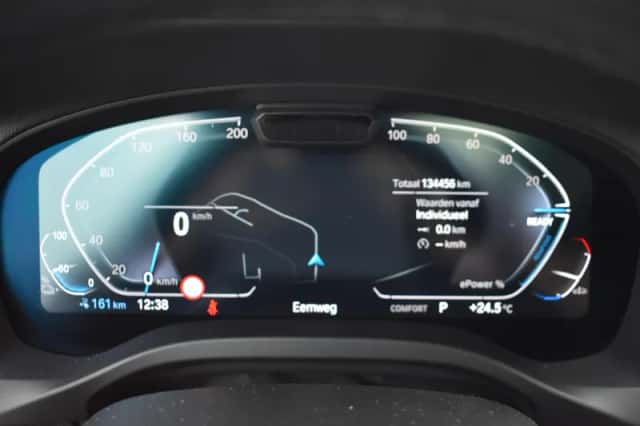 BMW iX3 (2021) thumbnail 6