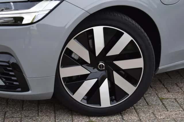 Volvo V90 (2025) thumbnail 5