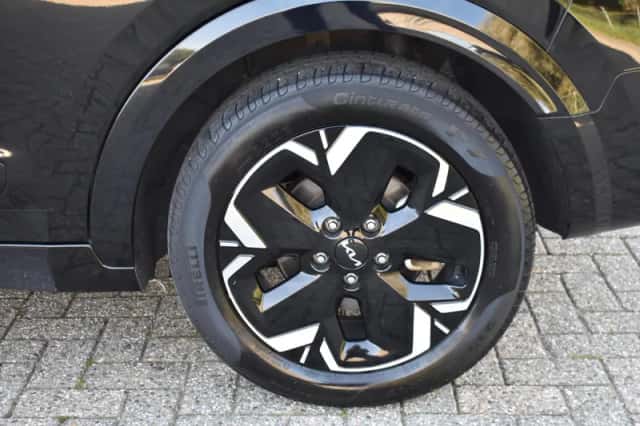 Kia Niro EV (2023) thumbnail 5