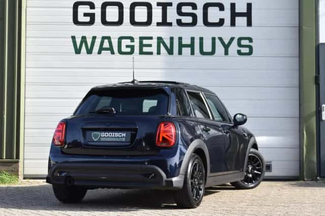 MINI Cooper (2022) thumbnail 4