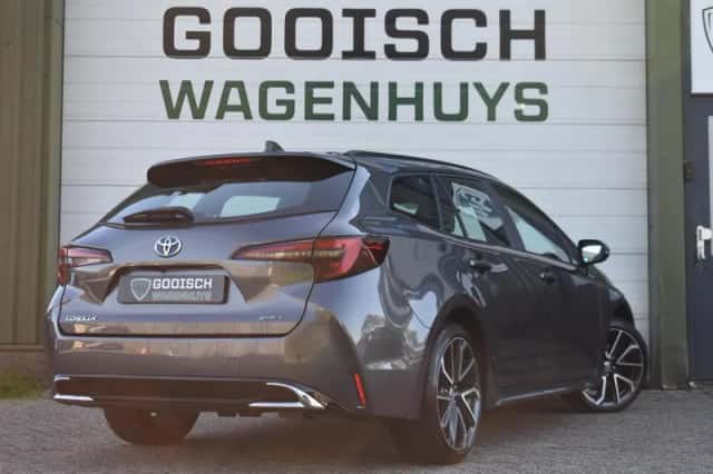 Toyota Corolla (2024) thumbnail 4