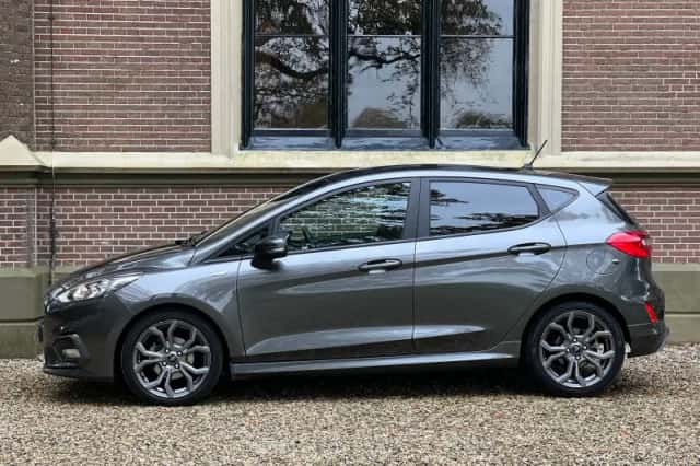 Ford Fiesta (2018) thumbnail 3