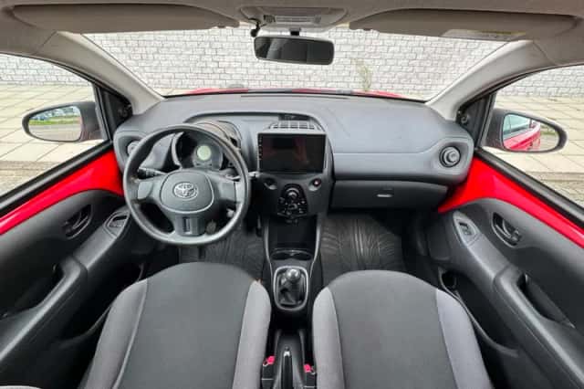 Toyota Aygo (2015) thumbnail 5