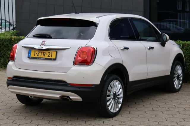 Fiat 500X (2015) thumbnail 2