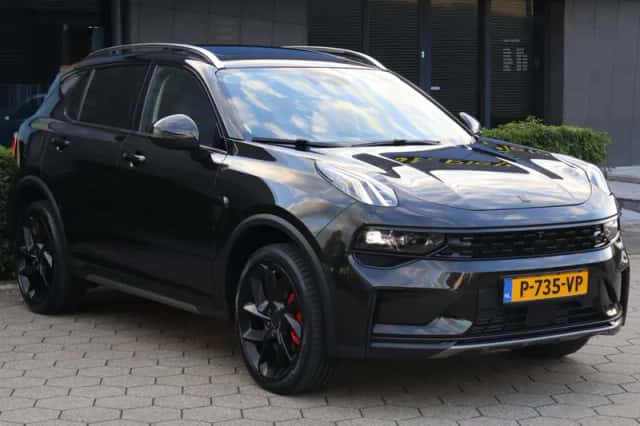 Lynk & Co 01 (2022) thumbnail 3
