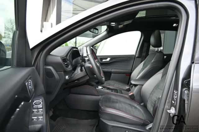 Ford Kuga (2021) thumbnail 5