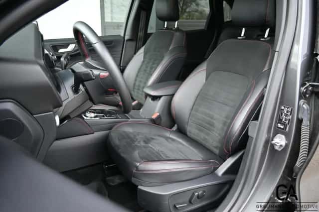 Ford Kuga (2021) thumbnail 6