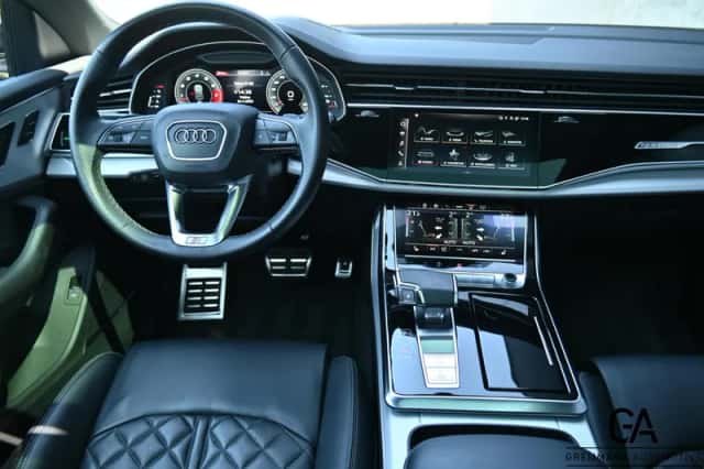 Audi Q8 (2021) thumbnail 5