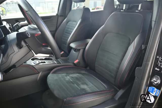 Ford Kuga (2021) thumbnail 6