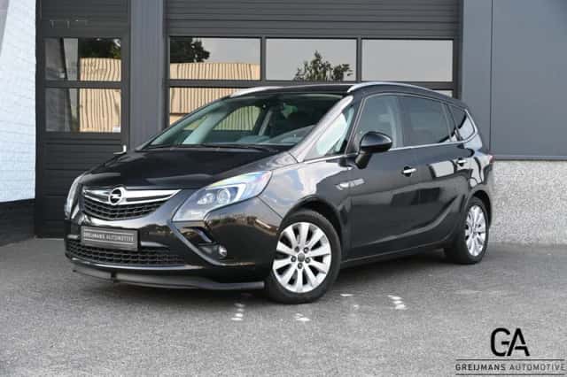 Opel Zafira (2012) thumbnail 1