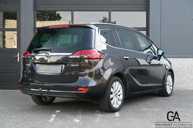 Opel Zafira (2012) thumbnail 2