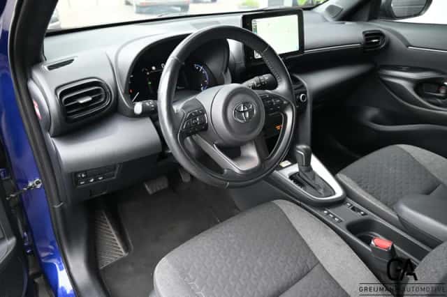 Toyota Yaris Cross (2022) thumbnail 4