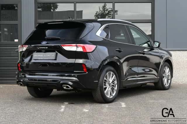 Ford Kuga (2021) thumbnail 2