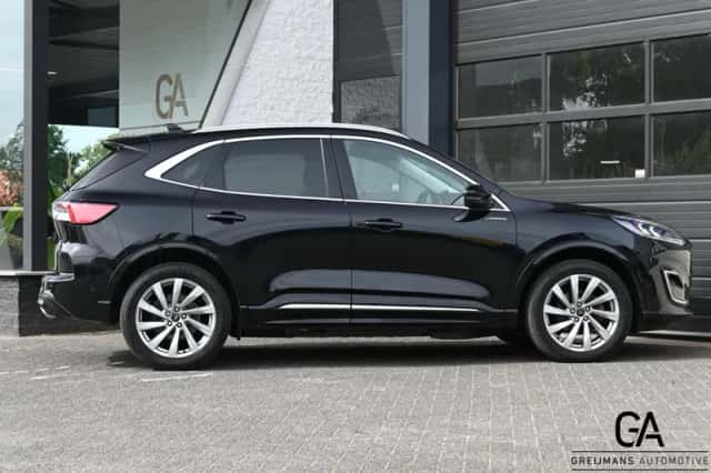 Ford Kuga (2022) thumbnail 3