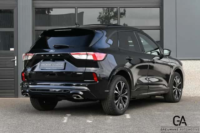 Ford Kuga (2022) thumbnail 2