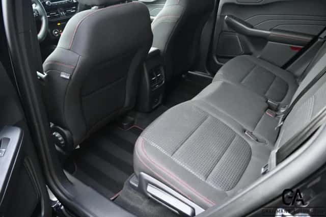 Ford Kuga (2022) thumbnail 6
