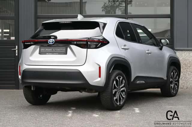 Toyota Yaris Cross (2022) thumbnail 2