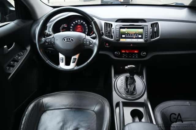 Kia Sportage (2012) thumbnail 3