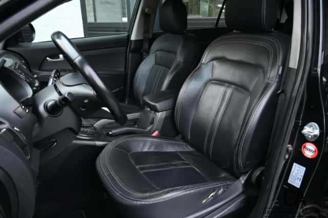 Kia Sportage (2012) thumbnail 5