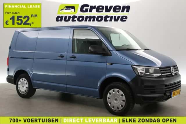 Volkswagen Transporter (2016) thumbnail 1