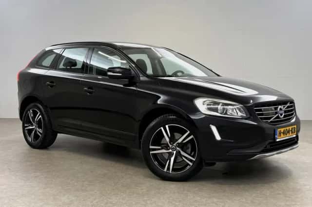 Volvo XC60 (2016) thumbnail 6