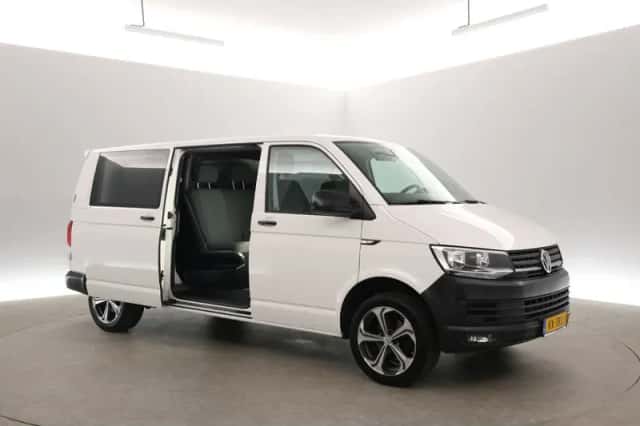 Volkswagen Transporter (2016) thumbnail 6