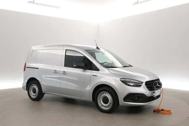 Mercedes-Benz eCitan (2025) thumbnail 6