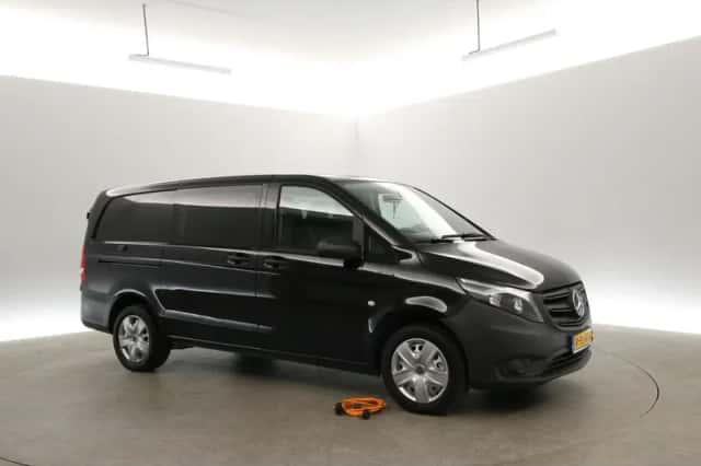Mercedes-Benz eVito (2023) thumbnail 6