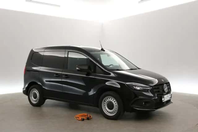 Mercedes-Benz eCitan (2025) thumbnail 6