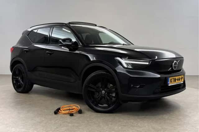 Volvo XC40 (2023) thumbnail 6