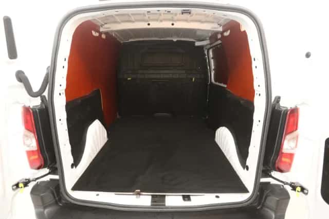 Opel Combo (2022) thumbnail 3