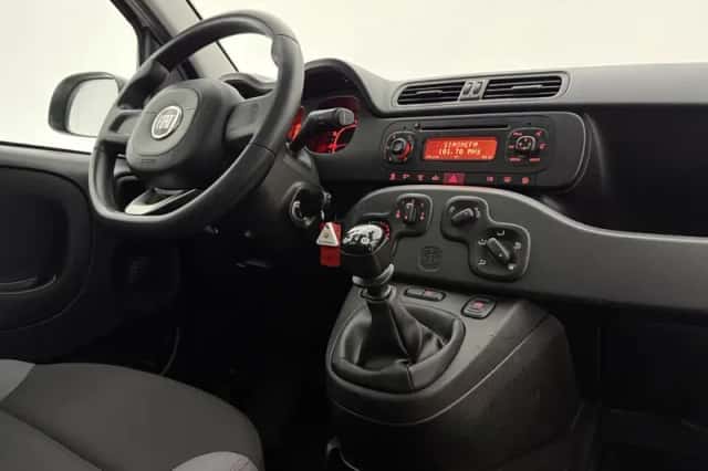 Fiat Panda (2016) thumbnail 4