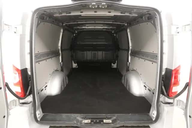 Mercedes-Benz Vito (2020) thumbnail 3