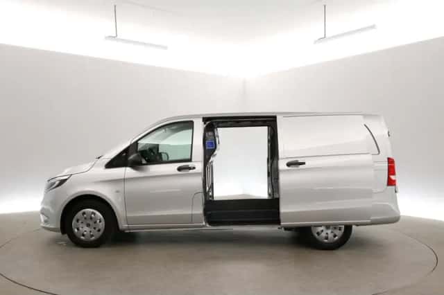 Mercedes-Benz Vito (2020) thumbnail 4