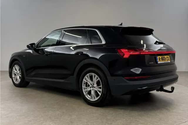 Audi e-tron (2022) thumbnail 3