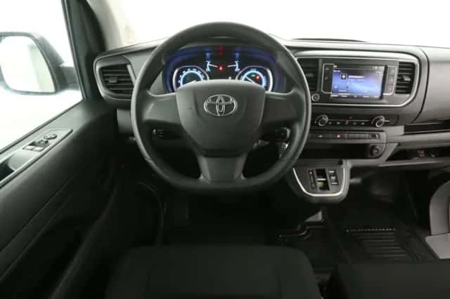 Toyota Proace (2024) thumbnail 2