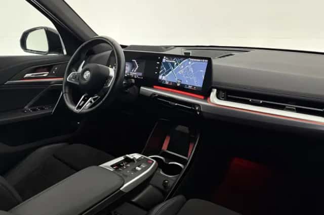 BMW X1 (2023) thumbnail 4