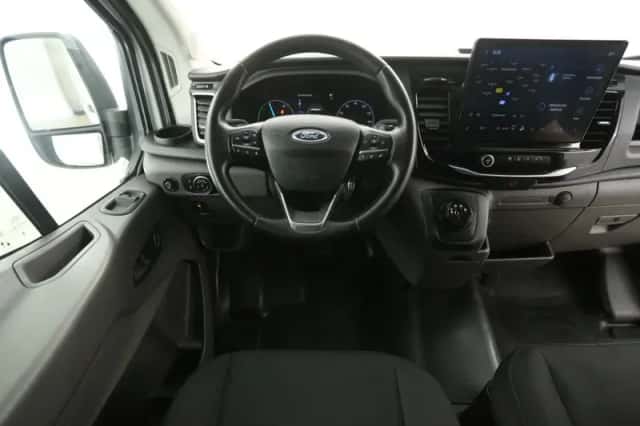 Ford E-Transit (2023) thumbnail 2