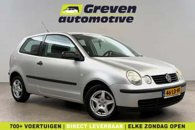 Volkswagen Polo (2002) thumbnail 1