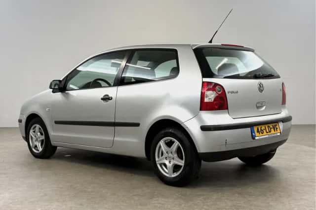 Volkswagen Polo (2002) thumbnail 3