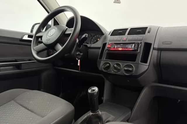 Volkswagen Polo (2002) thumbnail 4