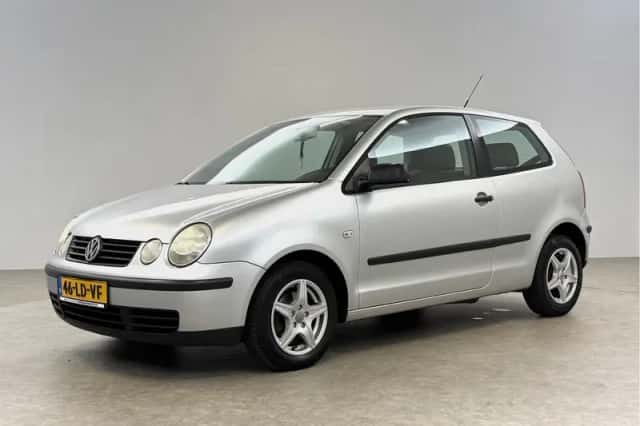 Volkswagen Polo (2002) thumbnail 5