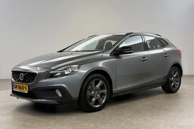 Volvo V40 (2015) thumbnail 6