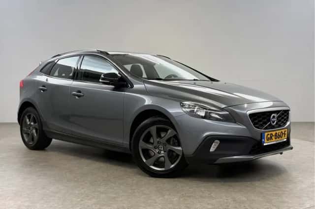 Volvo V40 (2015) thumbnail 6
